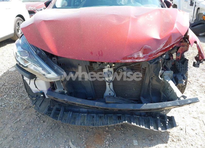 Photo 6 of 2019 Nissan Sentra SR (VIN 3N1AB7AP2KY220318)