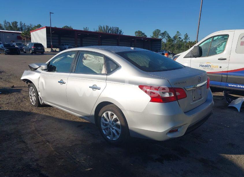 Photo 3 of 2019 Nissan Sentra SV (VIN 3N1AB7AP2KY224417)