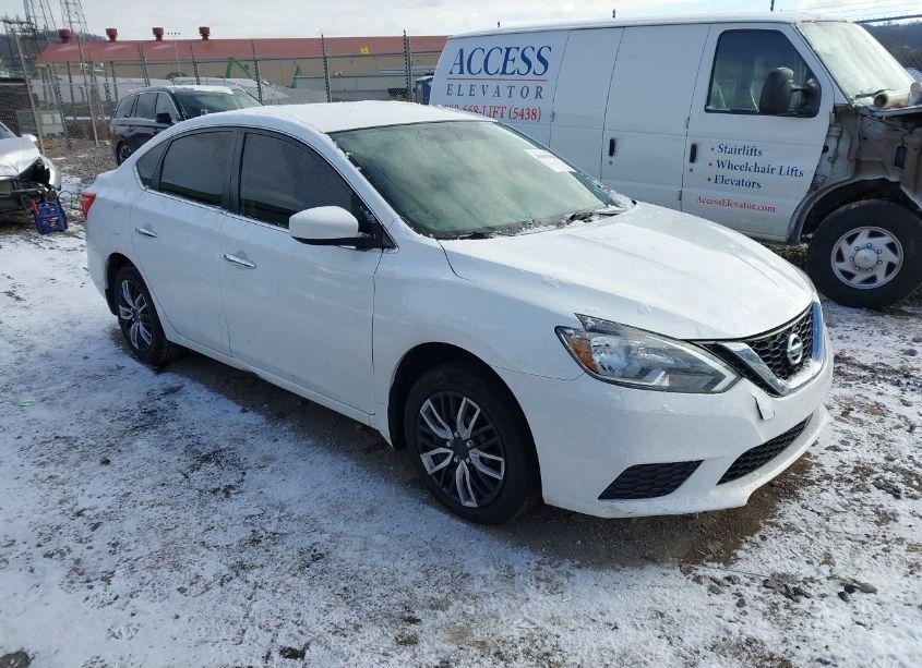 2019 Nissan Sentra S (VIN 3N1AB7AP2KY236051) main photo