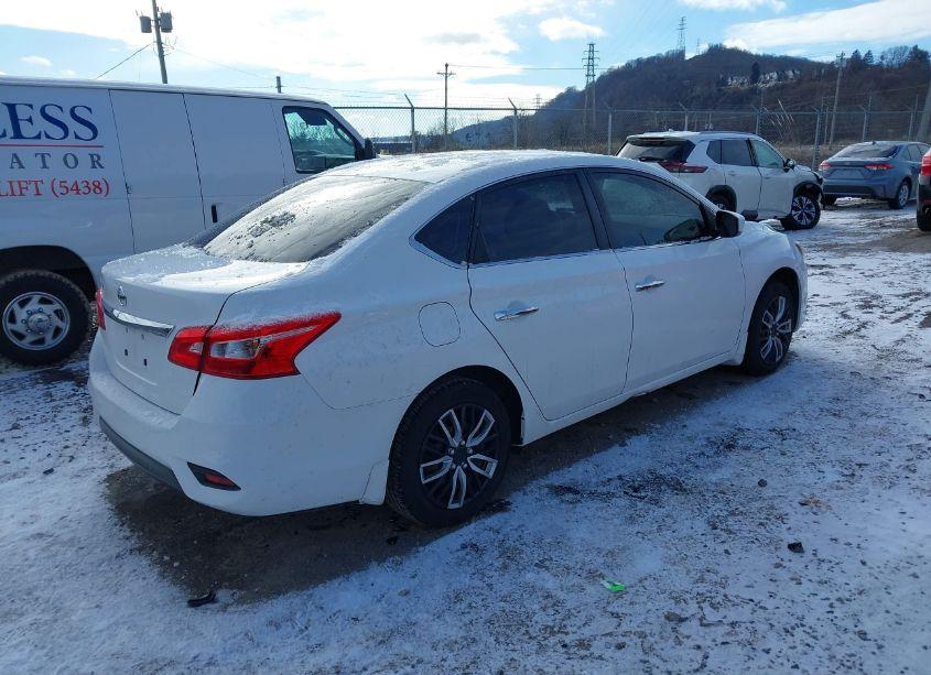 Photo 4 of 2019 Nissan Sentra S (VIN 3N1AB7AP2KY236051)