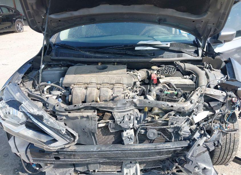 Photo 10 of 2019 Nissan Sentra S (VIN 3N1AB7AP2KY240651)