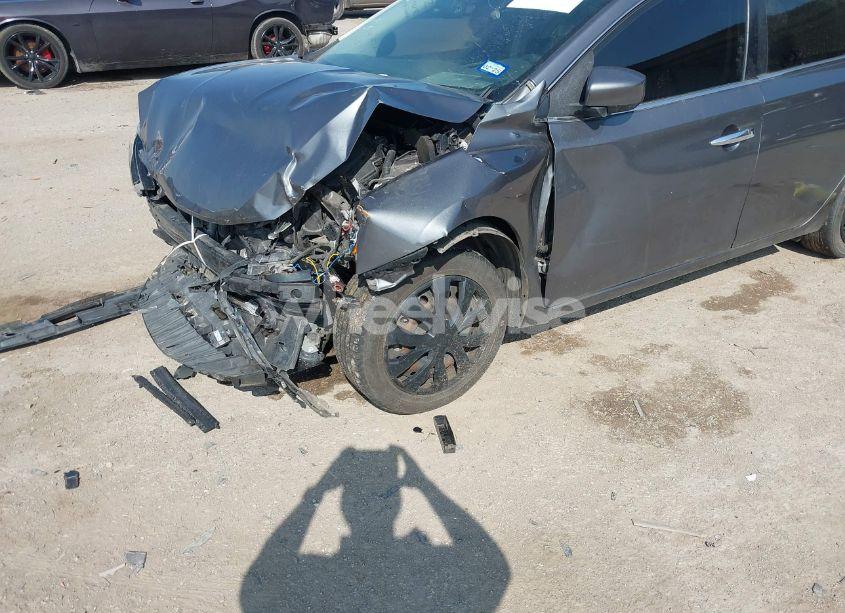 Photo 6 of 2019 Nissan Sentra S (VIN 3N1AB7AP2KY240651)