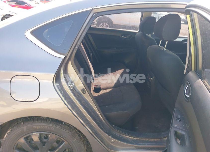 Photo 8 of 2019 Nissan Sentra S (VIN 3N1AB7AP2KY240651)