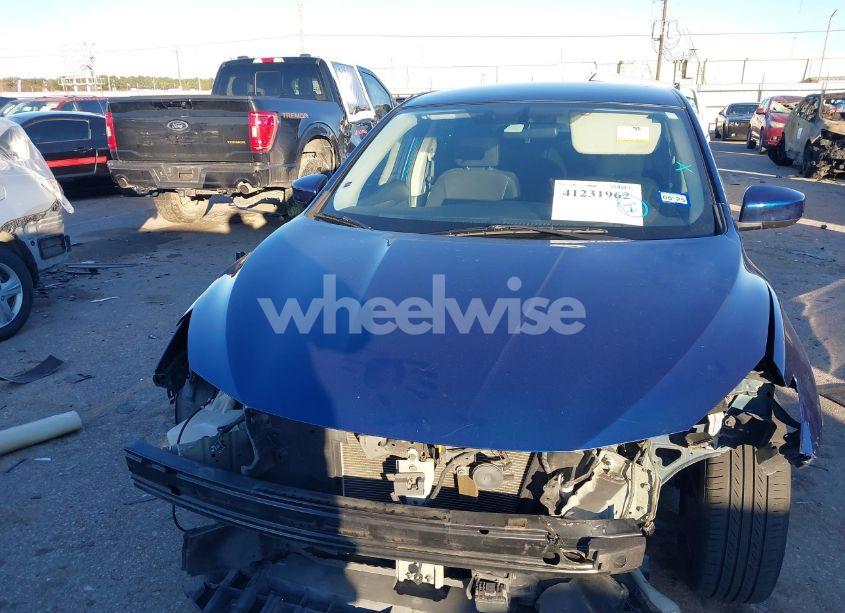 Photo 12 of 2019 Nissan Sentra S (VIN 3N1AB7AP2KY241167)