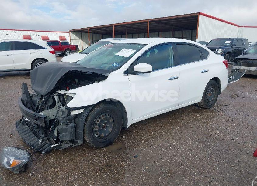 Photo 2 of 2019 Nissan Sentra S (VIN 3N1AB7AP2KY250628)