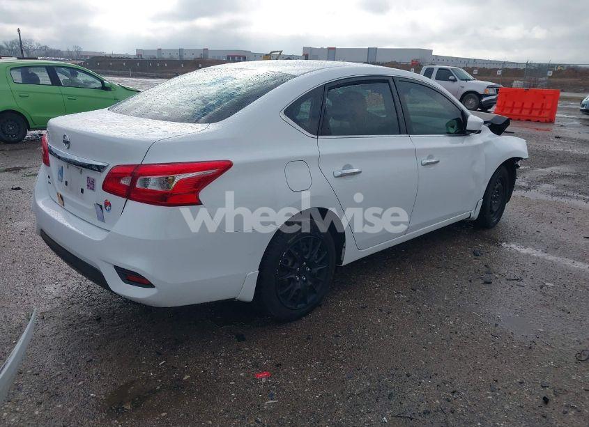 Photo 4 of 2019 Nissan Sentra S (VIN 3N1AB7AP2KY250628)