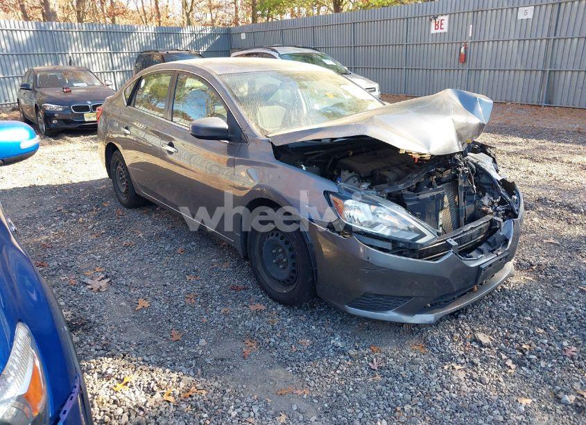 2019 Nissan Sentra S (VIN 3N1AB7AP2KY260656) main photo