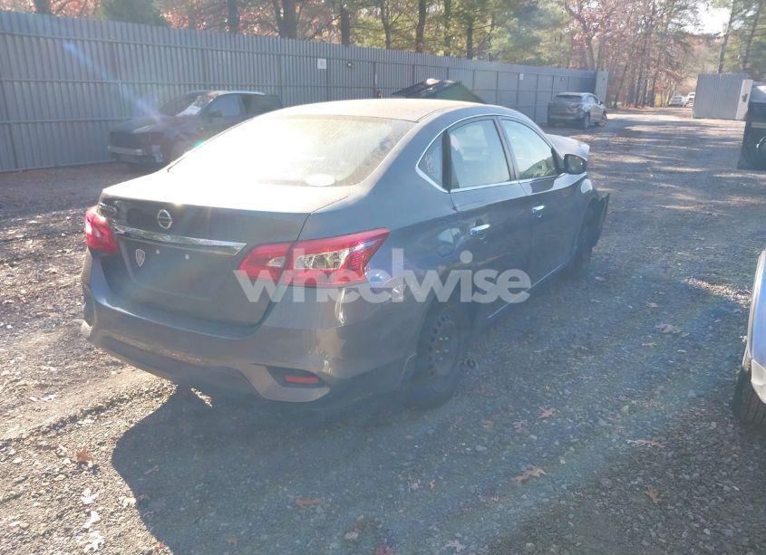 Photo 4 of 2019 Nissan Sentra S (VIN 3N1AB7AP2KY260656)