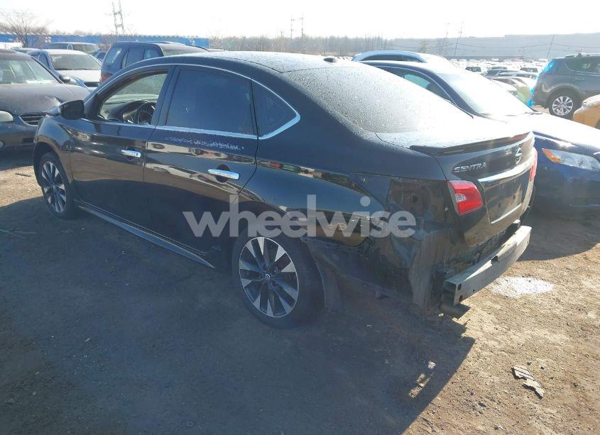 Photo 3 of 2019 Nissan Sentra SR (VIN 3N1AB7AP2KY277084)