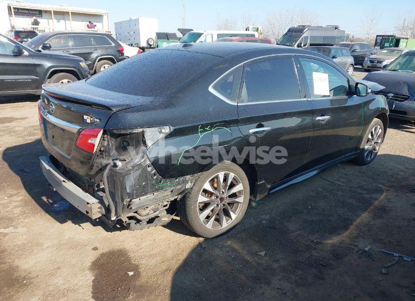 Photo 4 of 2019 Nissan Sentra SR (VIN 3N1AB7AP2KY277084)