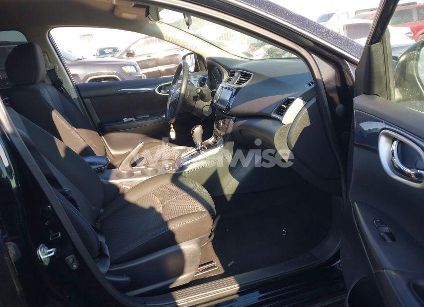 Photo 5 of 2019 Nissan Sentra SR (VIN 3N1AB7AP2KY277084)