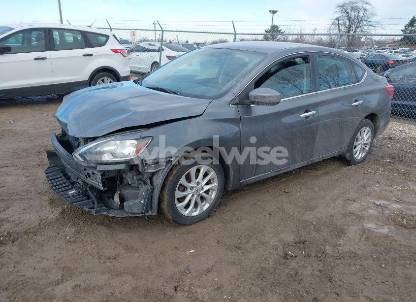 Photo 2 of 2019 Nissan Sentra SV (VIN 3N1AB7AP2KY278185)