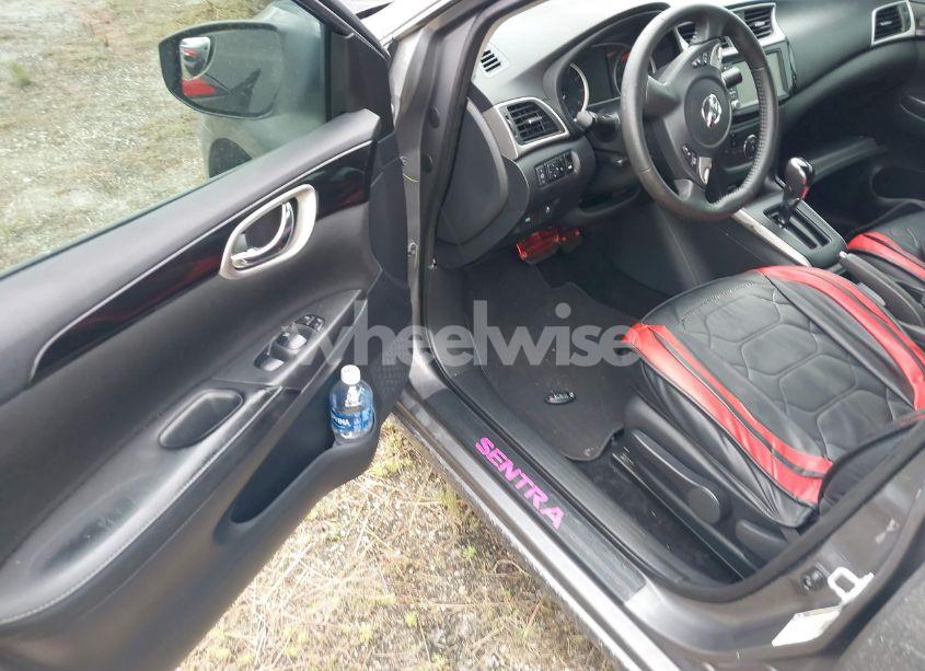 Photo 5 of 2019 Nissan Sentra SV (VIN 3N1AB7AP2KY286092)