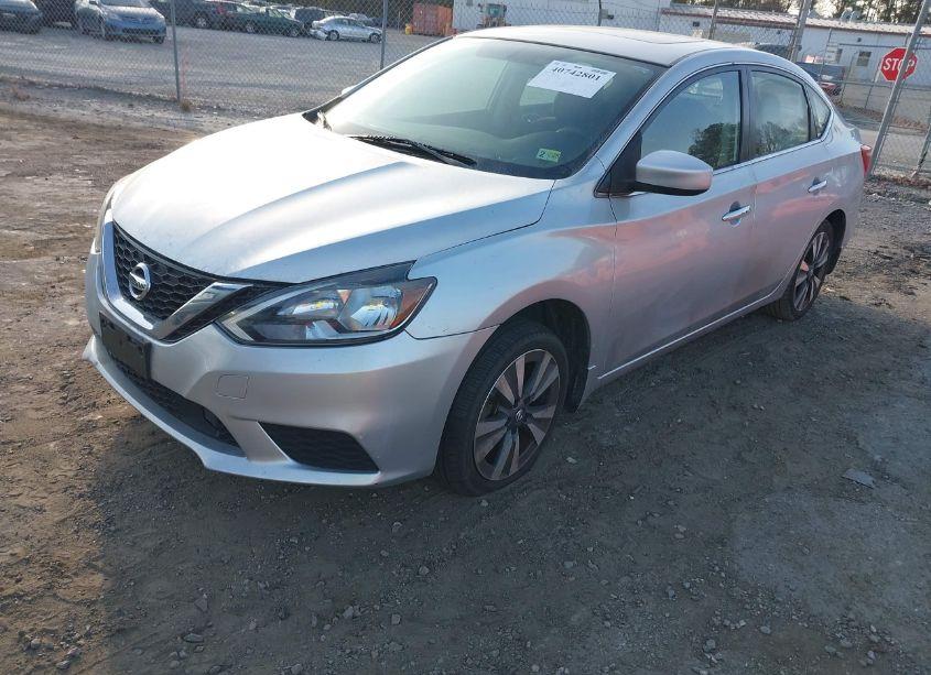 Photo 2 of 2019 Nissan Sentra SV (VIN 3N1AB7AP2KY323013)