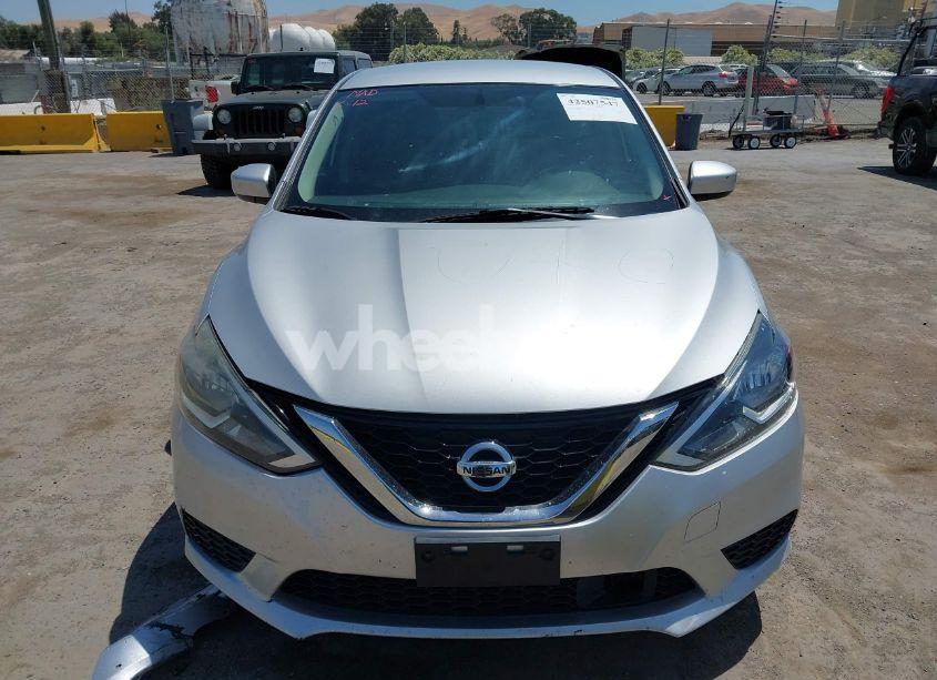 Photo 13 of 2019 Nissan Sentra SV (VIN 3N1AB7AP2KY331323)