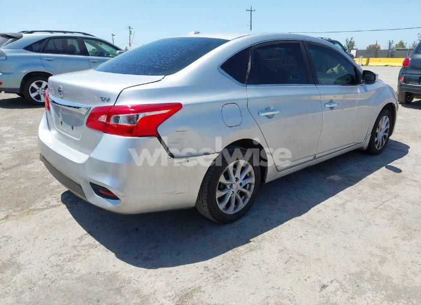 Photo 4 of 2019 Nissan Sentra SV (VIN 3N1AB7AP2KY331323)