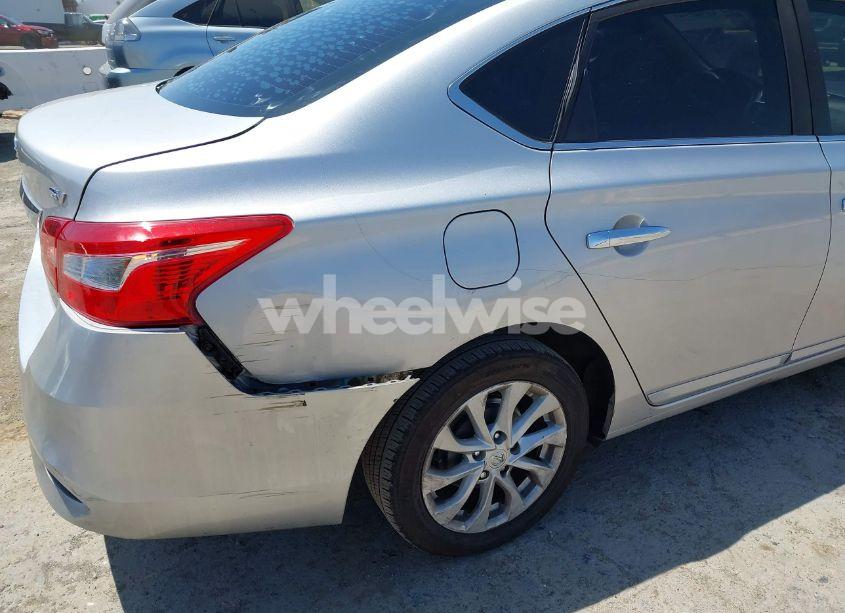 Photo 6 of 2019 Nissan Sentra SV (VIN 3N1AB7AP2KY331323)