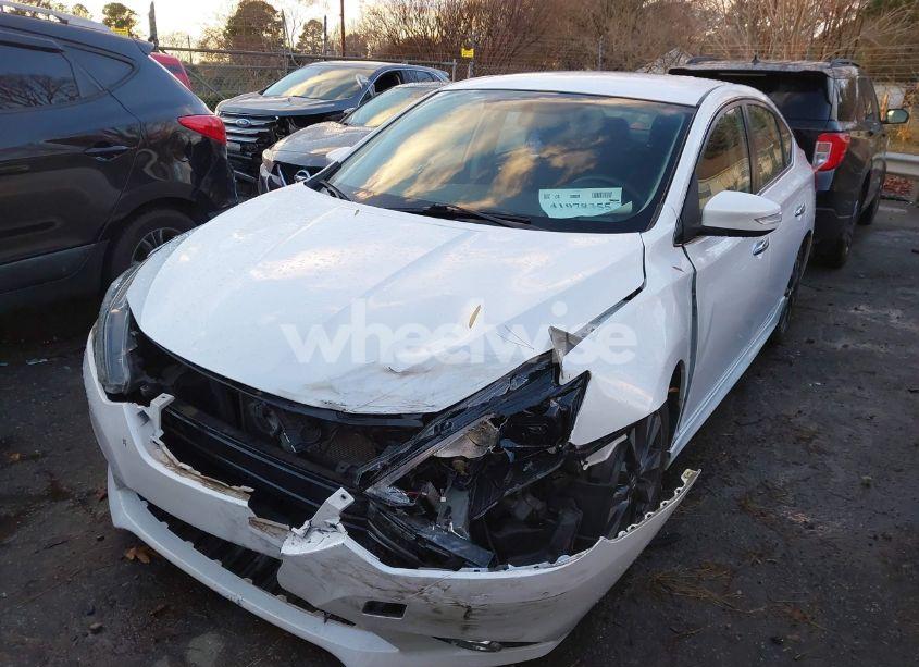 Photo 2 of 2019 Nissan Sentra SR (VIN 3N1AB7AP2KY331760)