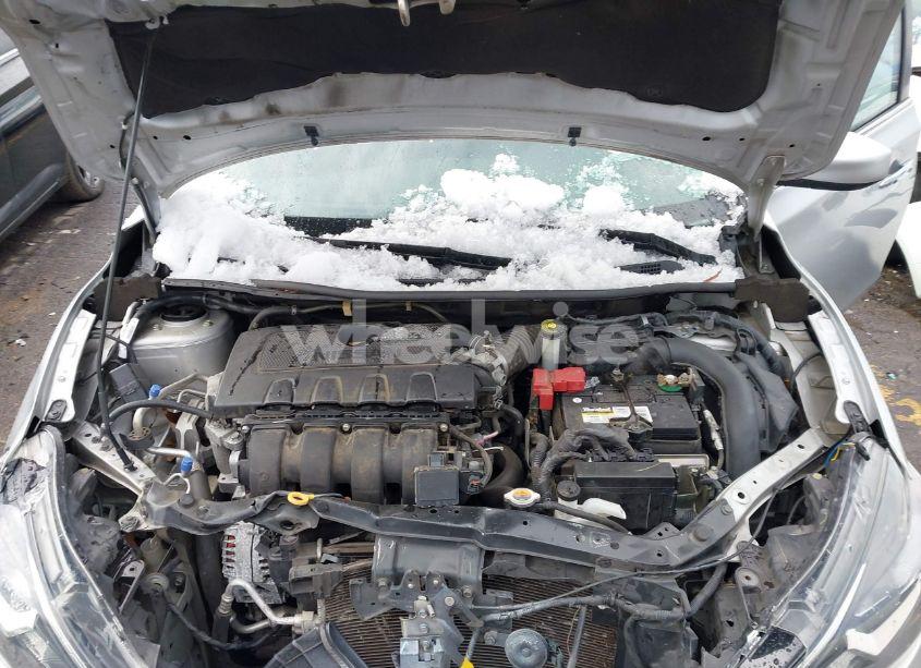 Photo 10 of 2019 Nissan Sentra SV (VIN 3N1AB7AP2KY333914)