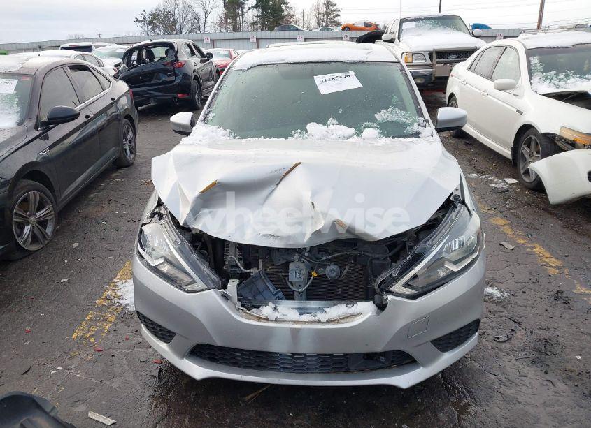 Photo 6 of 2019 Nissan Sentra SV (VIN 3N1AB7AP2KY333914)