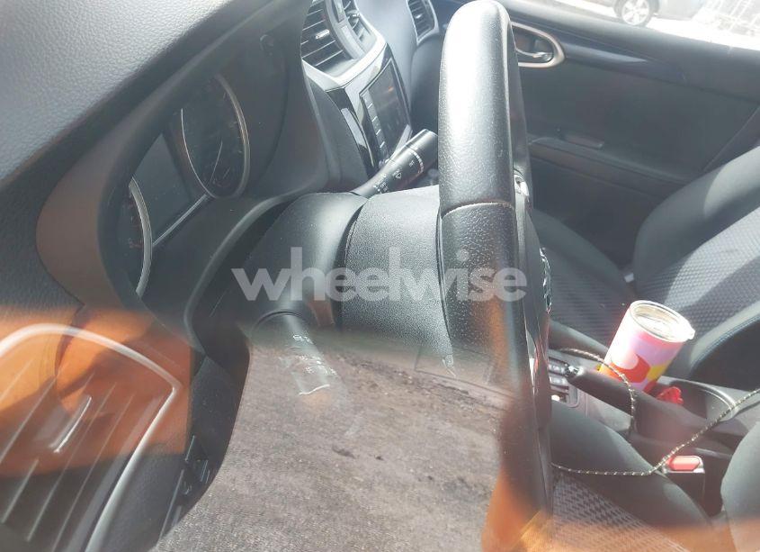 Photo 14 of 2019 Nissan Sentra SR (VIN 3N1AB7AP2KY340006)