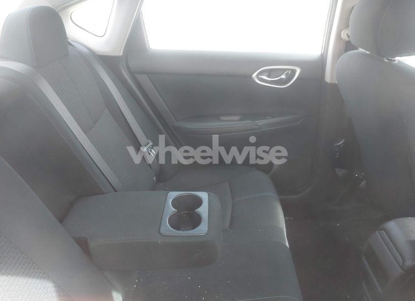 Photo 8 of 2019 Nissan Sentra SR (VIN 3N1AB7AP2KY340006)