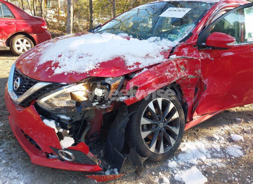 Photo 6 of 2019 Nissan Sentra SR (VIN 3N1AB7AP2KY343441)