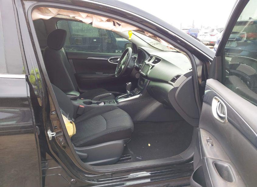 Photo 5 of 2019 Nissan Sentra SR (VIN 3N1AB7AP2KY344315)