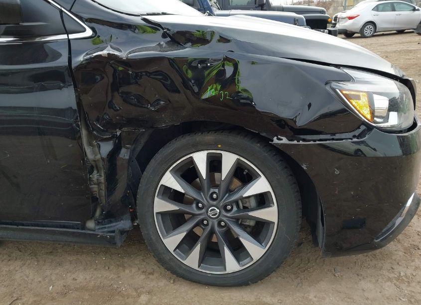 Photo 6 of 2019 Nissan Sentra SR (VIN 3N1AB7AP2KY344315)