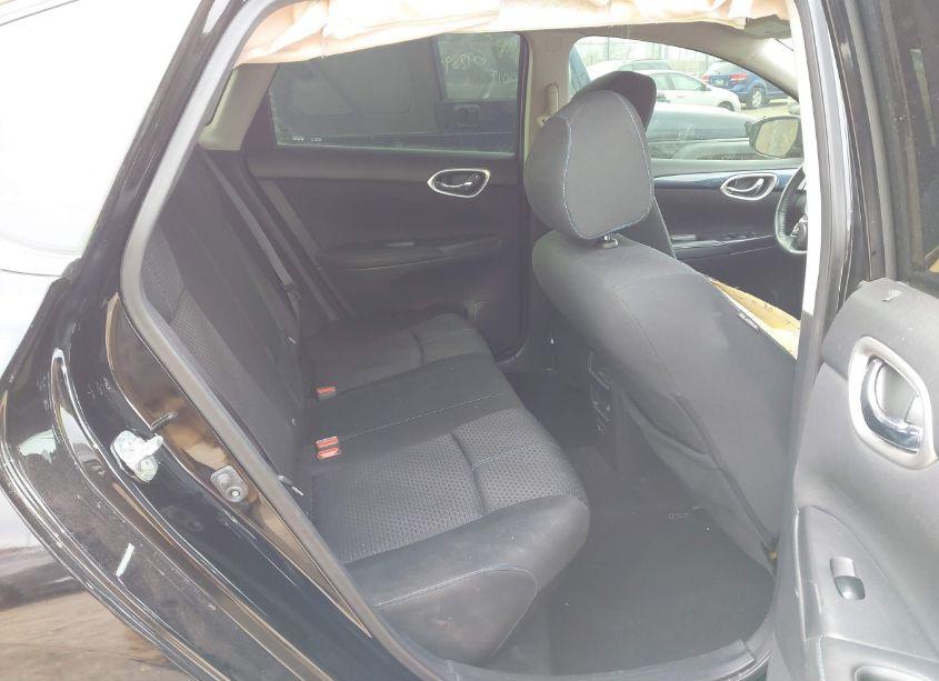 Photo 8 of 2019 Nissan Sentra SR (VIN 3N1AB7AP2KY344315)