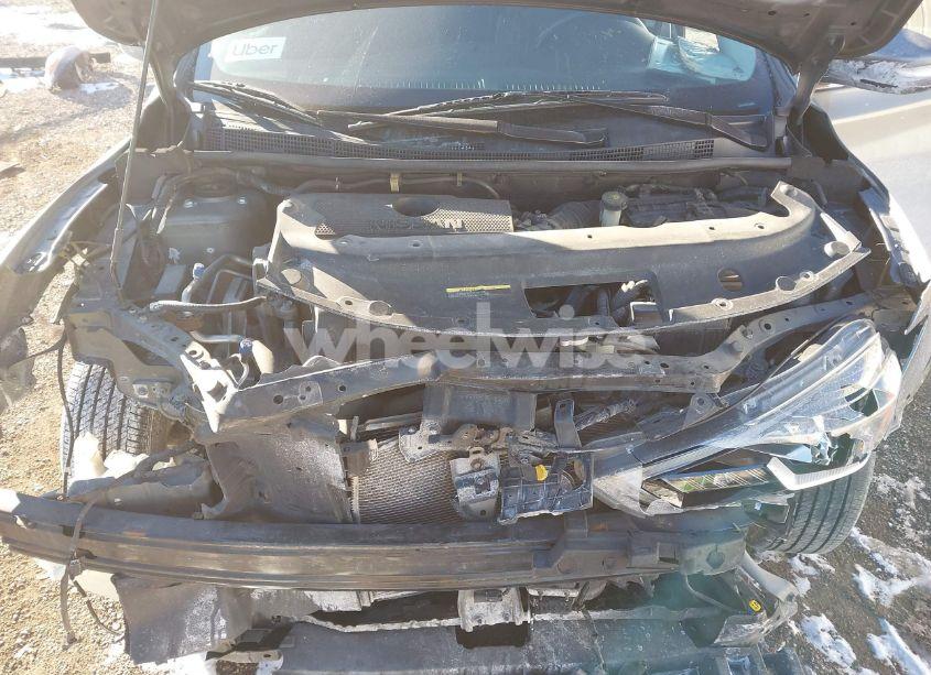 Photo 10 of 2019 Nissan Sentra SR (VIN 3N1AB7AP2KY345299)