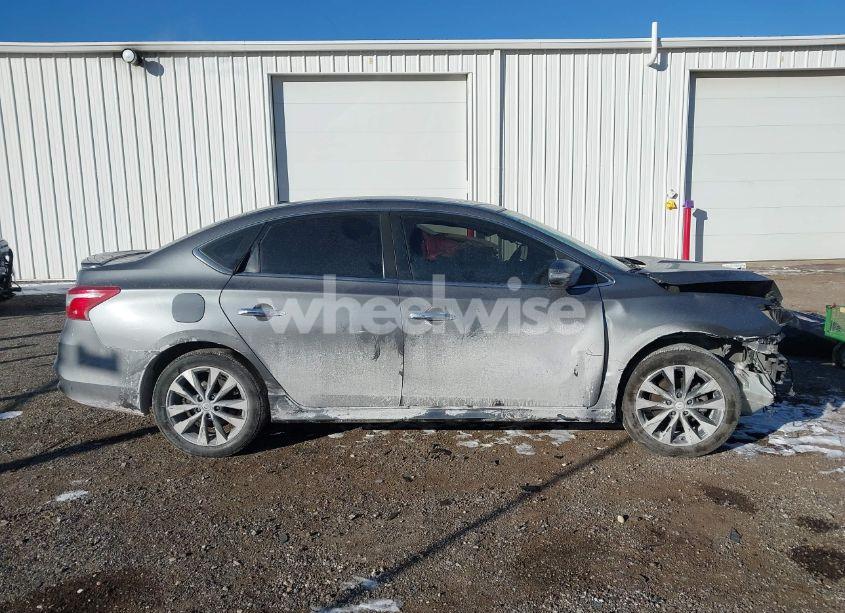 Photo 14 of 2019 Nissan Sentra SR (VIN 3N1AB7AP2KY345299)