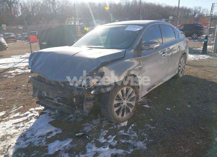 Photo 2 of 2019 Nissan Sentra SR (VIN 3N1AB7AP2KY345299)