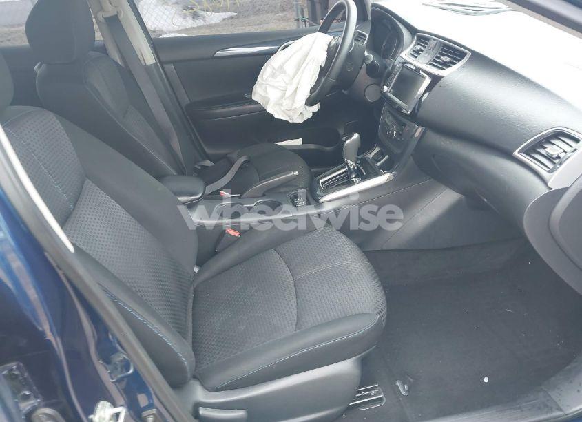 Photo 5 of 2019 Nissan Sentra SR (VIN 3N1AB7AP2KY346050)