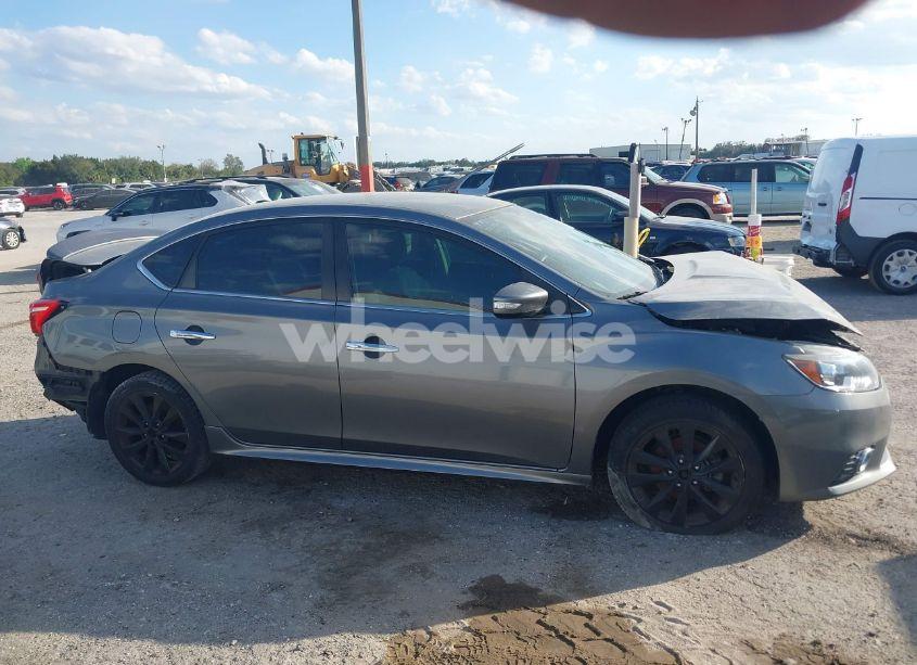 Photo 14 of 2019 Nissan Sentra SR (VIN 3N1AB7AP2KY346274)