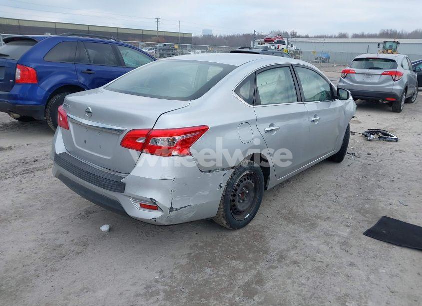 Photo 4 of 2019 Nissan Sentra S (VIN 3N1AB7AP2KY361552)