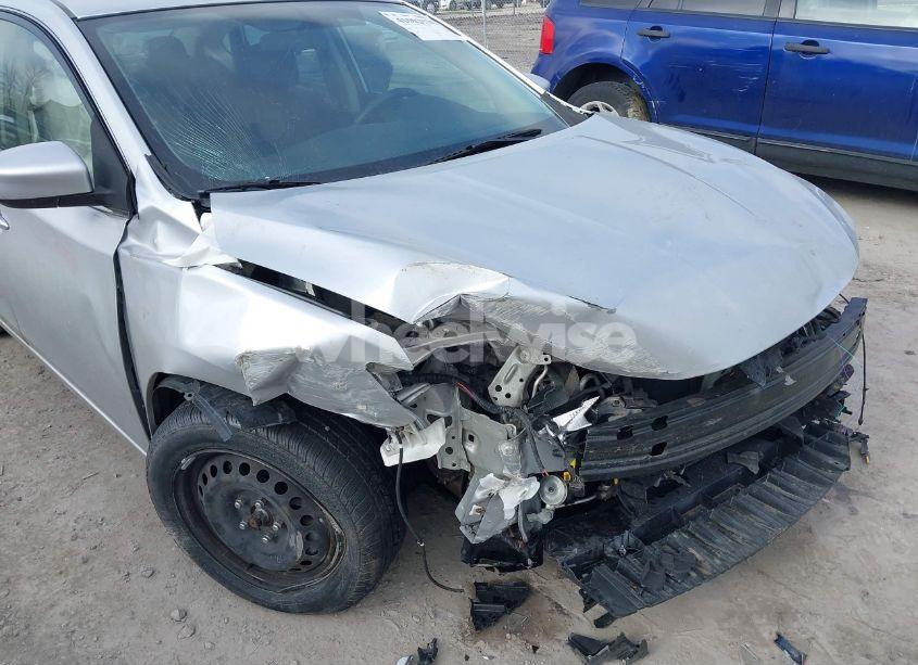 Photo 6 of 2019 Nissan Sentra S (VIN 3N1AB7AP2KY361552)