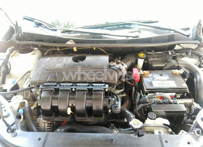 Photo 10 of 2019 Nissan Sentra S (VIN 3N1AB7AP2KY376939)