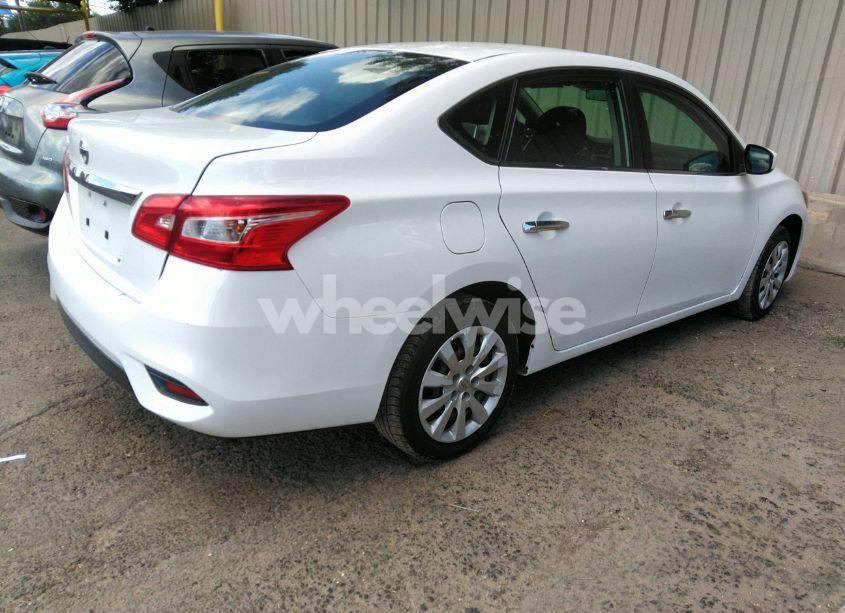 Photo 4 of 2019 Nissan Sentra S (VIN 3N1AB7AP2KY376939)