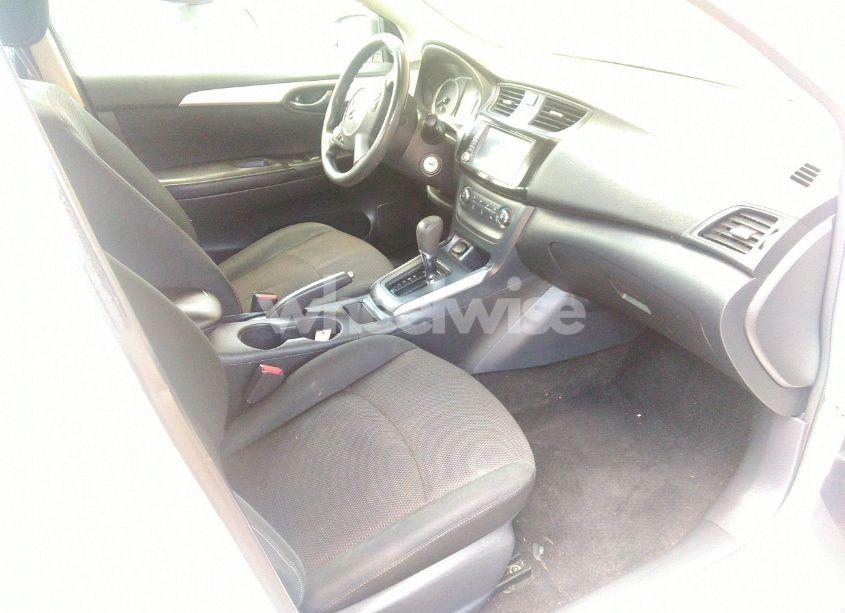 Photo 5 of 2019 Nissan Sentra S (VIN 3N1AB7AP2KY376939)