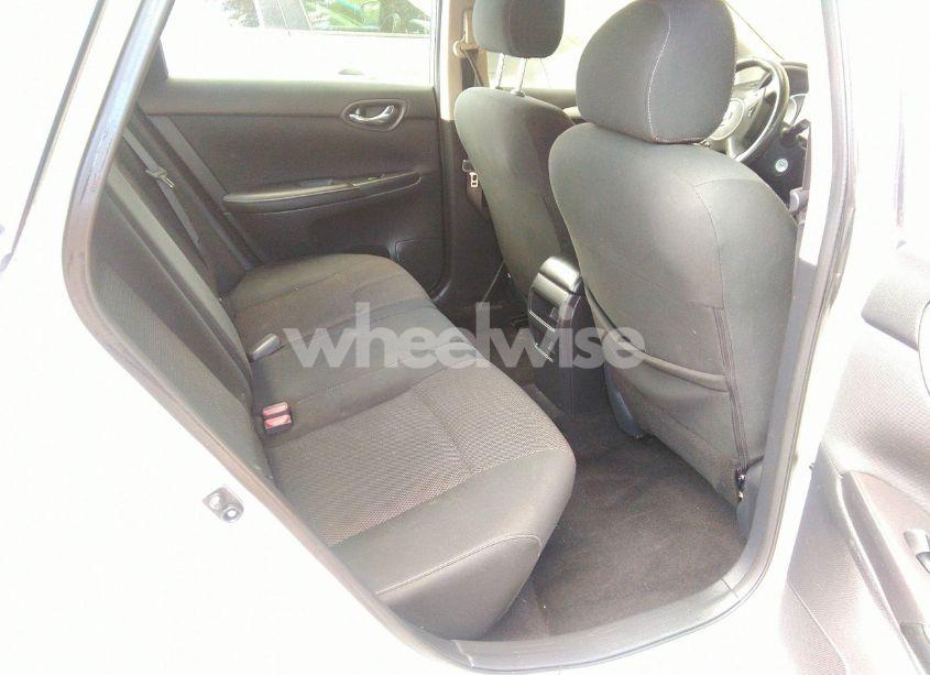 Photo 8 of 2019 Nissan Sentra S (VIN 3N1AB7AP2KY376939)