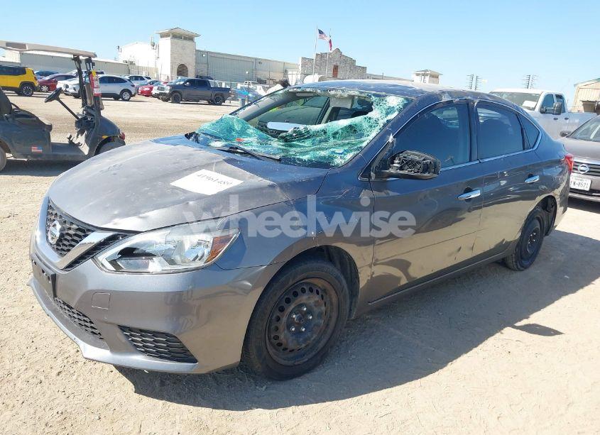 Photo 2 of 2019 Nissan Sentra S (VIN 3N1AB7AP2KY378139)