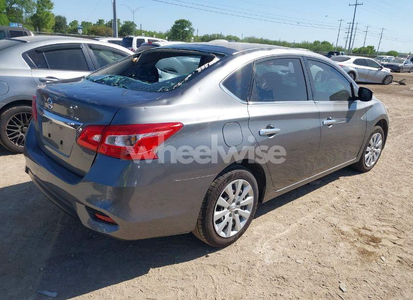 Photo 4 of 2019 Nissan Sentra S (VIN 3N1AB7AP2KY378139)