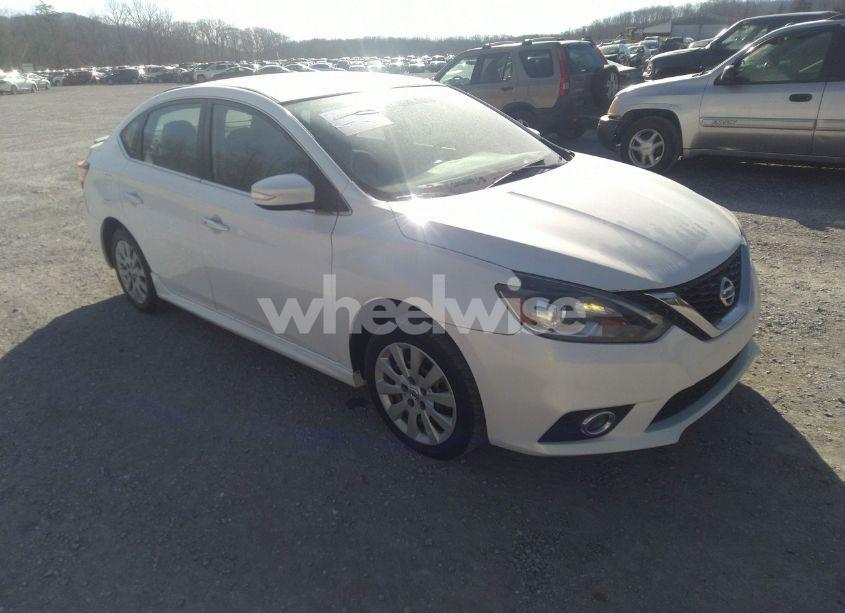 2019 Nissan Sentra SR (VIN 3N1AB7AP2KY395345) main photo