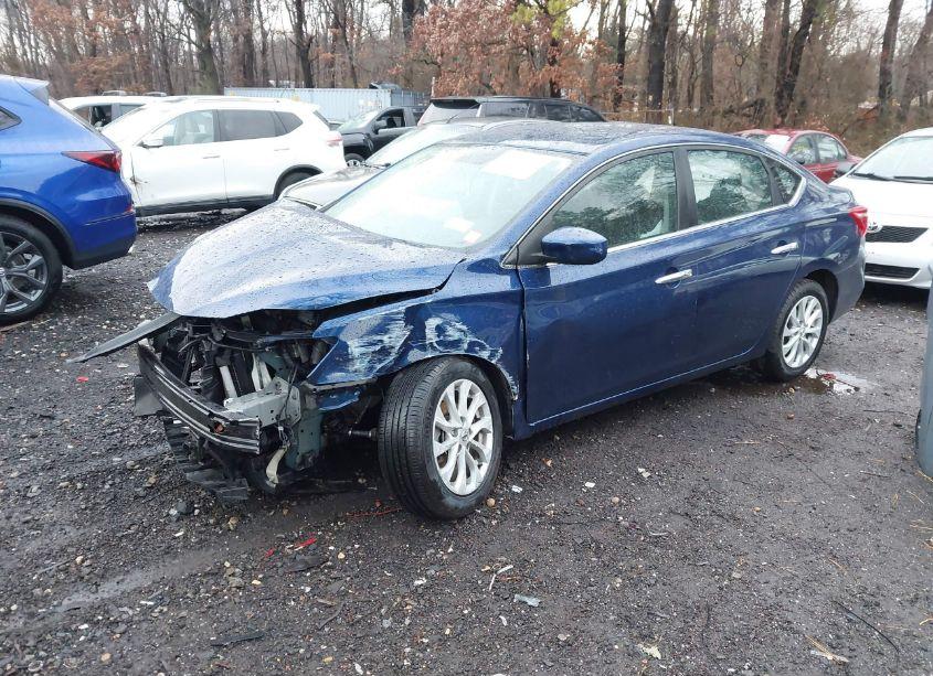 Photo 2 of 2019 Nissan Sentra SV (VIN 3N1AB7AP2KY405436)