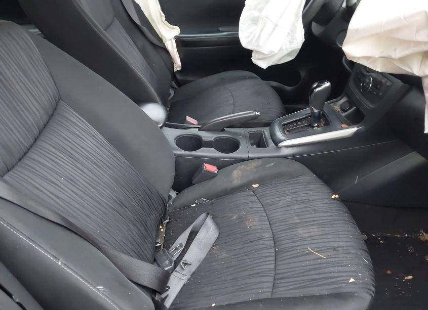 Photo 5 of 2019 Nissan Sentra SV (VIN 3N1AB7AP2KY405436)