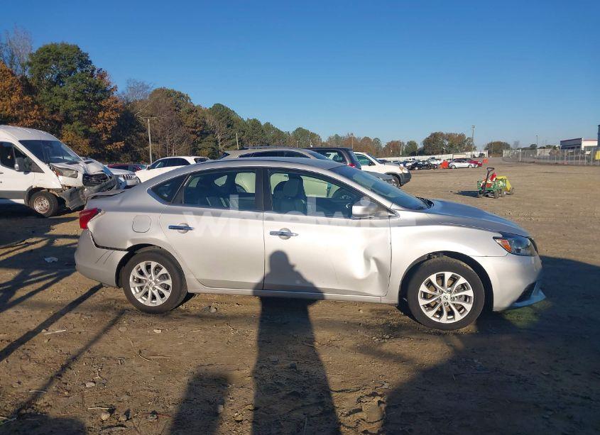 Photo 13 of 2019 Nissan Sentra SV (VIN 3N1AB7AP2KY408479)
