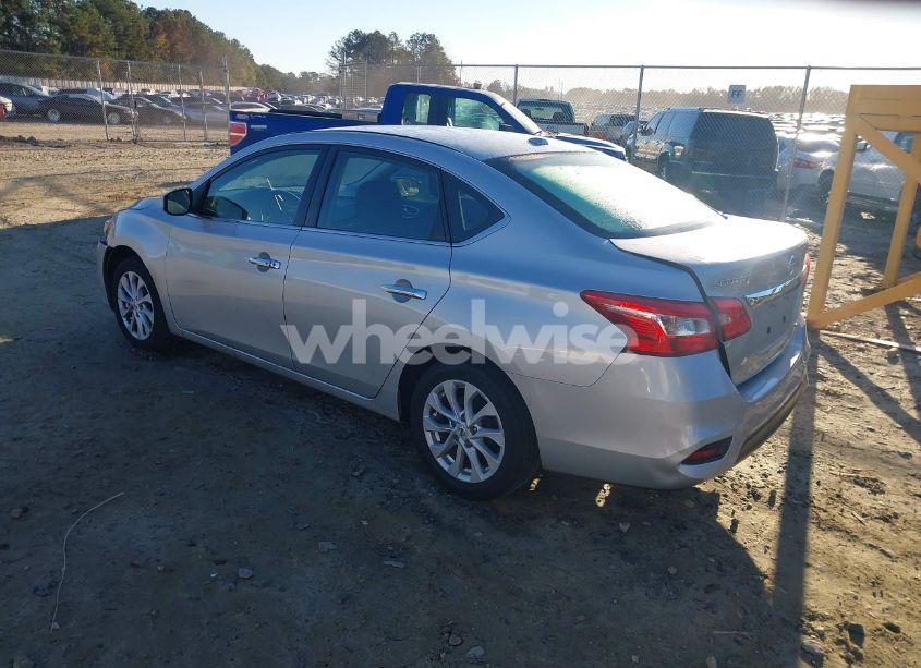 Photo 3 of 2019 Nissan Sentra SV (VIN 3N1AB7AP2KY408479)