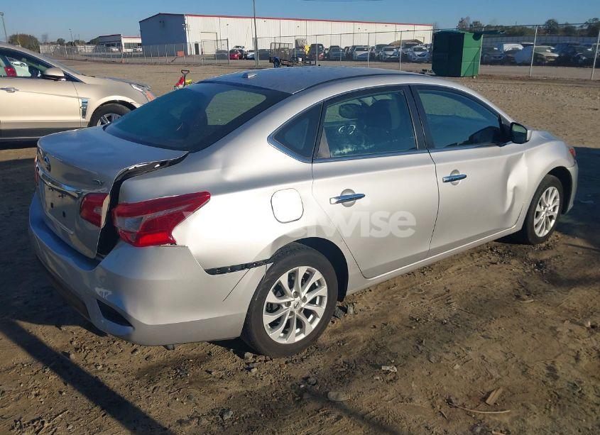 Photo 6 of 2019 Nissan Sentra SV (VIN 3N1AB7AP2KY408479)