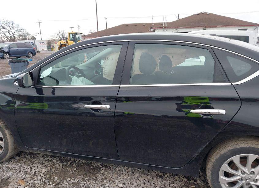 Photo 14 of 2019 Nissan Sentra SV (VIN 3N1AB7AP2KY414444)